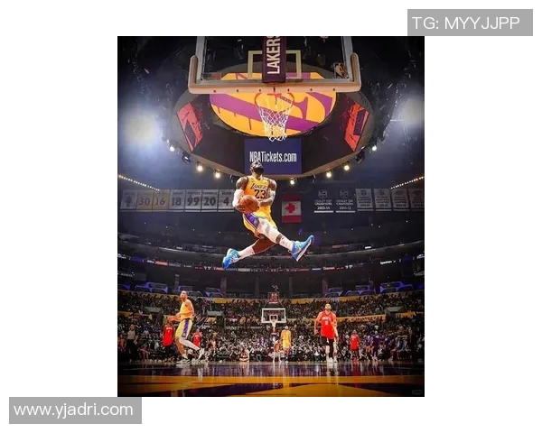 浓眉五大高光时刻回顾 每一次飞跃都是篮球的传奇瞬间