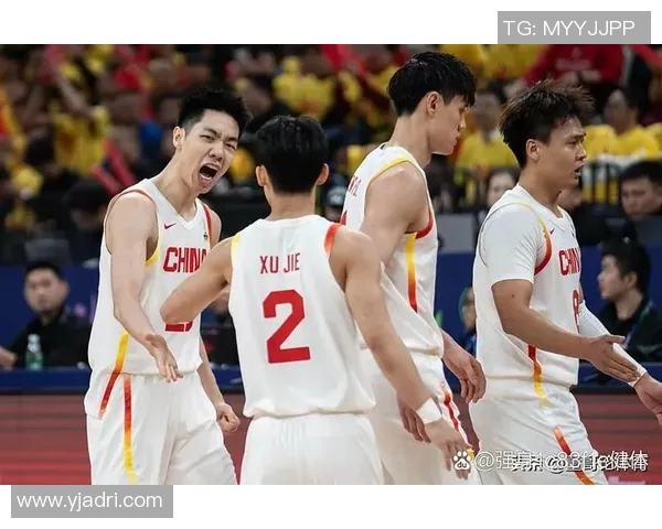 球迷热议:聚焦近期赛事争议与热门话题深度盘点